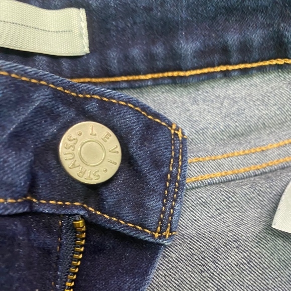 Levi Strauss & Co. Denim Lady's Jeans (31) - Picture 8 of 9